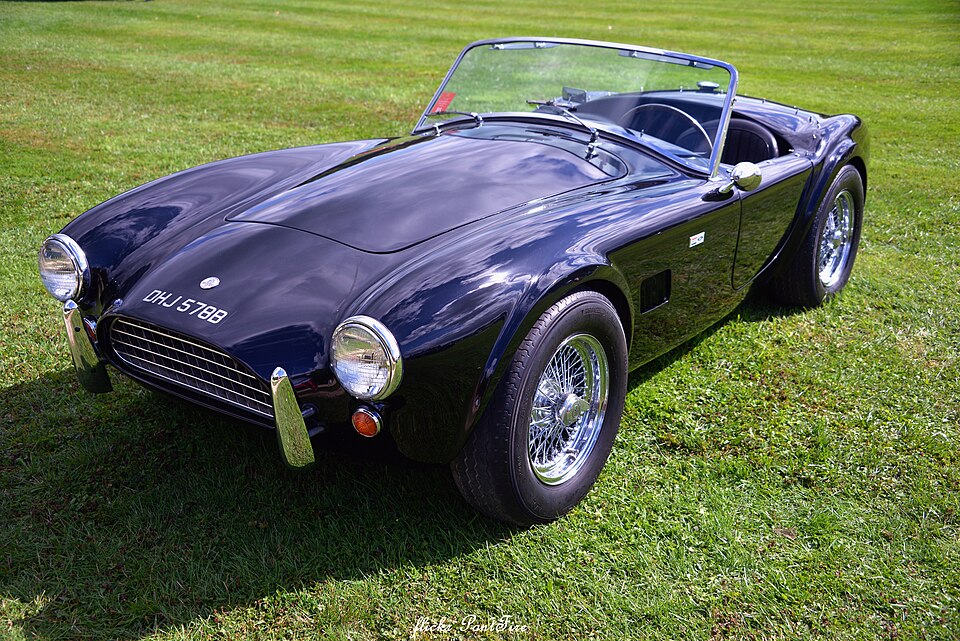 AC Cobra (1964)